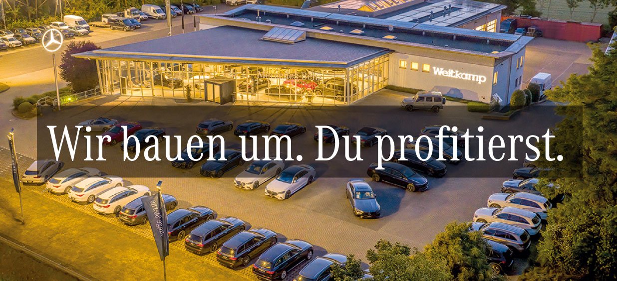 Nachtansicht Verkaufsgelände und Showroom Autohaus Weitkamp